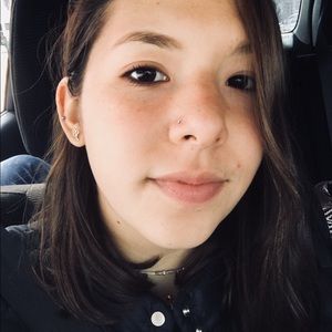 Meet your Posher, Camila